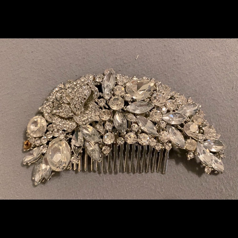 Gorgeous hair comb
